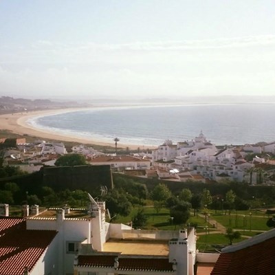 Bom dia! We have waves in Lagos today