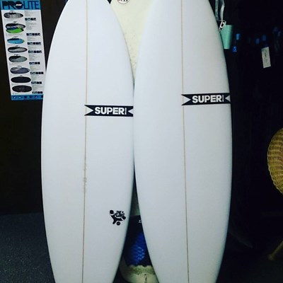 Another big shipment of @super_brand including.......two new demo boards!5-6 GT Fling5-8 Pig Dog SStop by and give them a go if the surf ever comes back up.