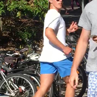 How's this guys form! Stealing Haviannas from out the front of my store..... Name and shame. Thanks for catching him in the act @noosalearntosurf @havaianas_au PLEASE SHARE SO HE SEES IT AND MAYBE REALISES HES A DICK!