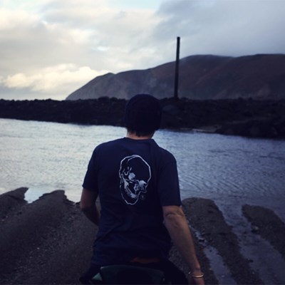 Toothless tee - from our artist collection ,available online and instore www.gulfstreamsurfboards.co.uk/product/toothless-blue #illustration #artist #surf #skate #tshirt #devon #localbrand #made #minimal #white #navy photo @jaz_wins
