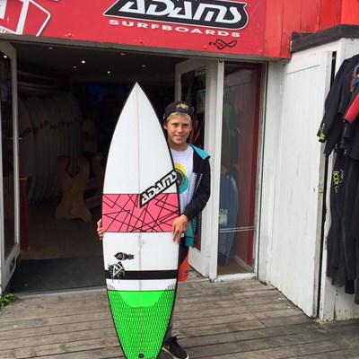 @Cade_miller_surf picking up his custom Bomb FLX
