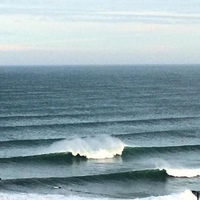 Fistral is pumping today, cancel work and enjoy!!