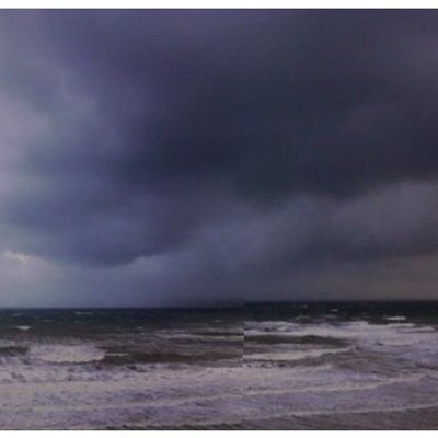 Anyone up for an early morning session! Waves breaking beyond the pier, 45mph onshore, bring on the high tide.....