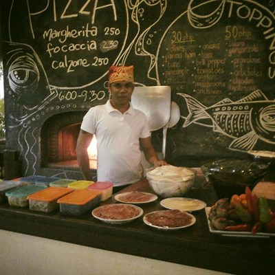 Pizza station organized and ready to shine!!!