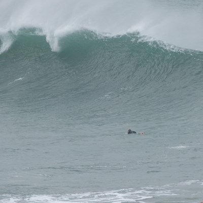 Whilst the Cribber went off so did little Fistral, some good rides and heavy paddles.