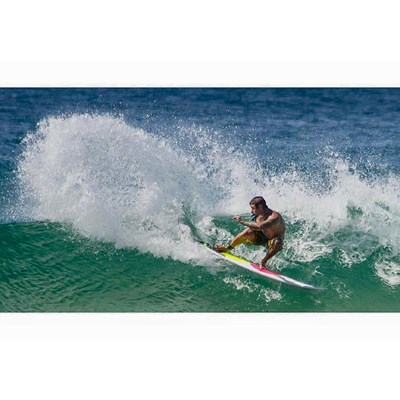 Dyl Hannah Teamrider back surfing and ripping pic Mel Hannah