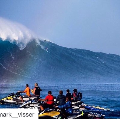 Here's @mark__visser testing out his new PHASE3 model on a left bomb at Jaws, Maui. 📷 @fred_pompermayer